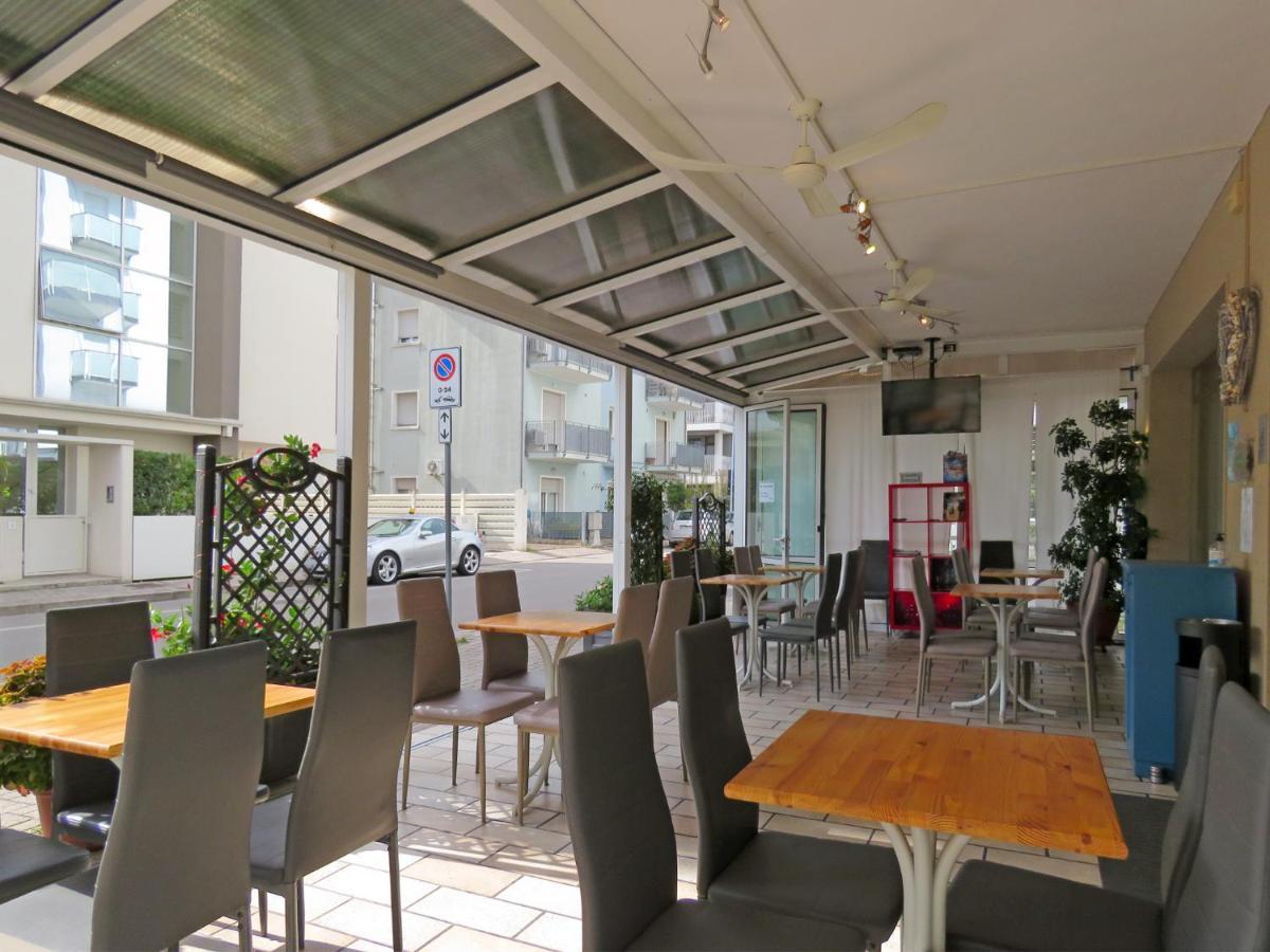 Hotel Saturno Lido di Jesolo Ngoại thất bức ảnh